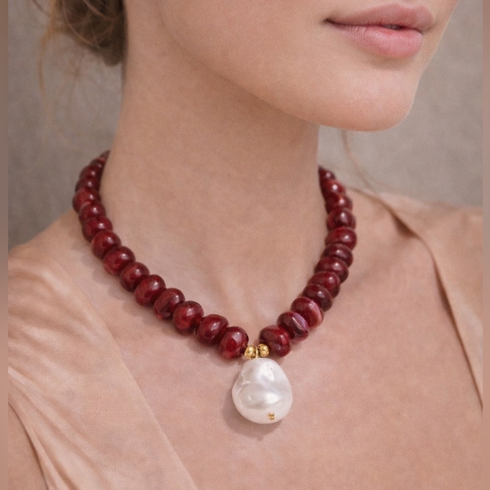 Chic Ruby Red Stone Necklace with Baroque Pearl